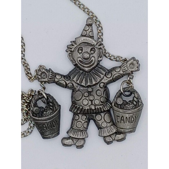 Jonette Jewelry climbing Clown Necklace With Bucket Full Of Candy Pewter Vintage - Picture 2 of 15